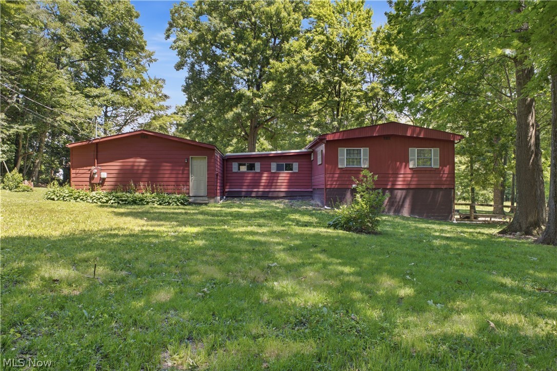 5018 Fairfield School Road Property Photo 1