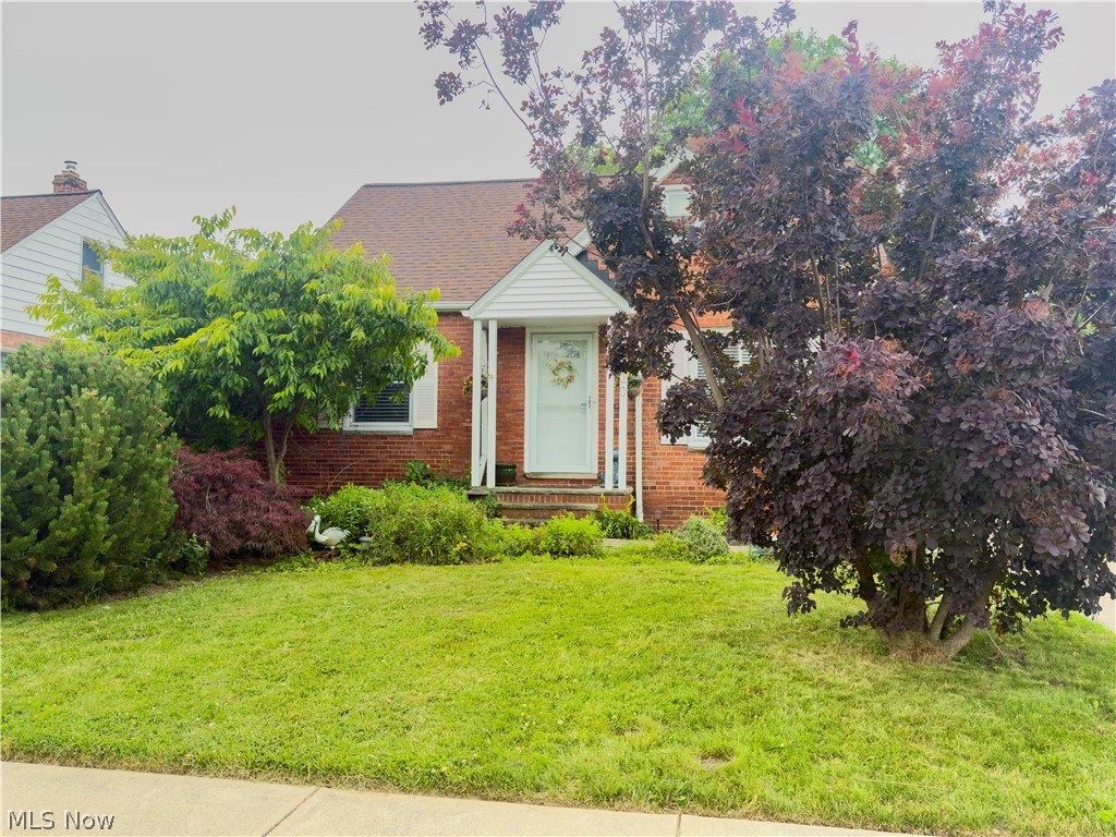 220 E 327th Street Property Photo 1