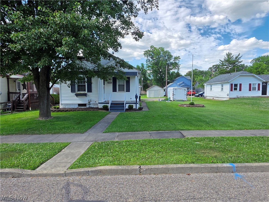 415 Winton Avenue Property Photo 3