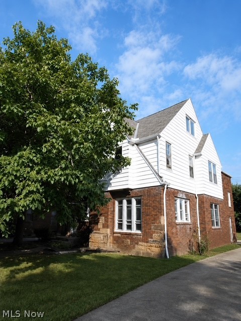 19075 Meredith Avenue Property Photo 1