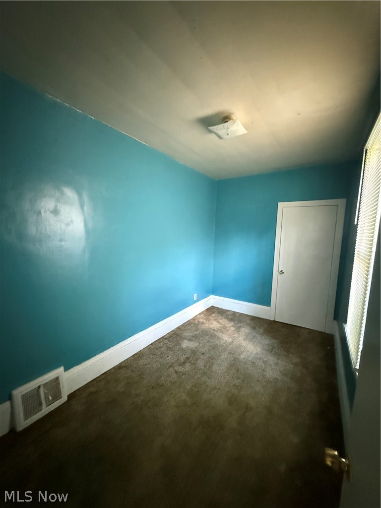 3437 E 69th Street Property Photo 10