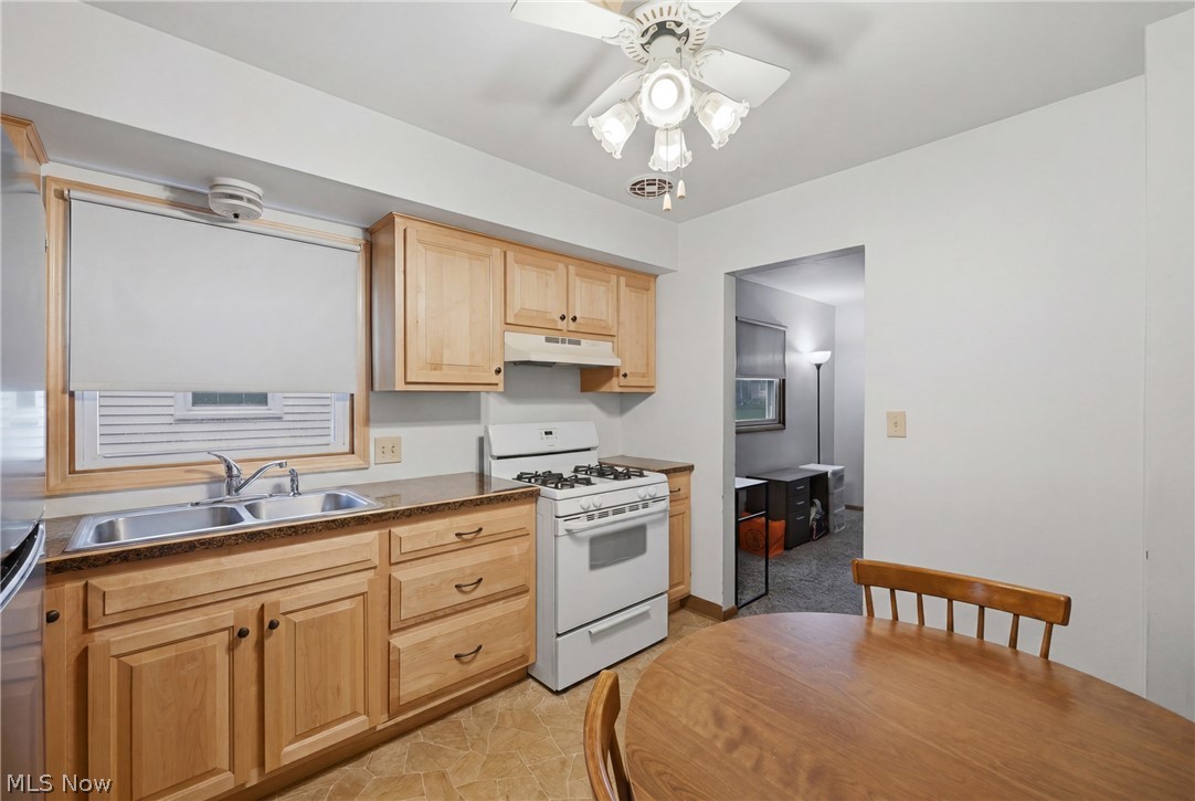 404 Elizabeth Street Property Photo 8