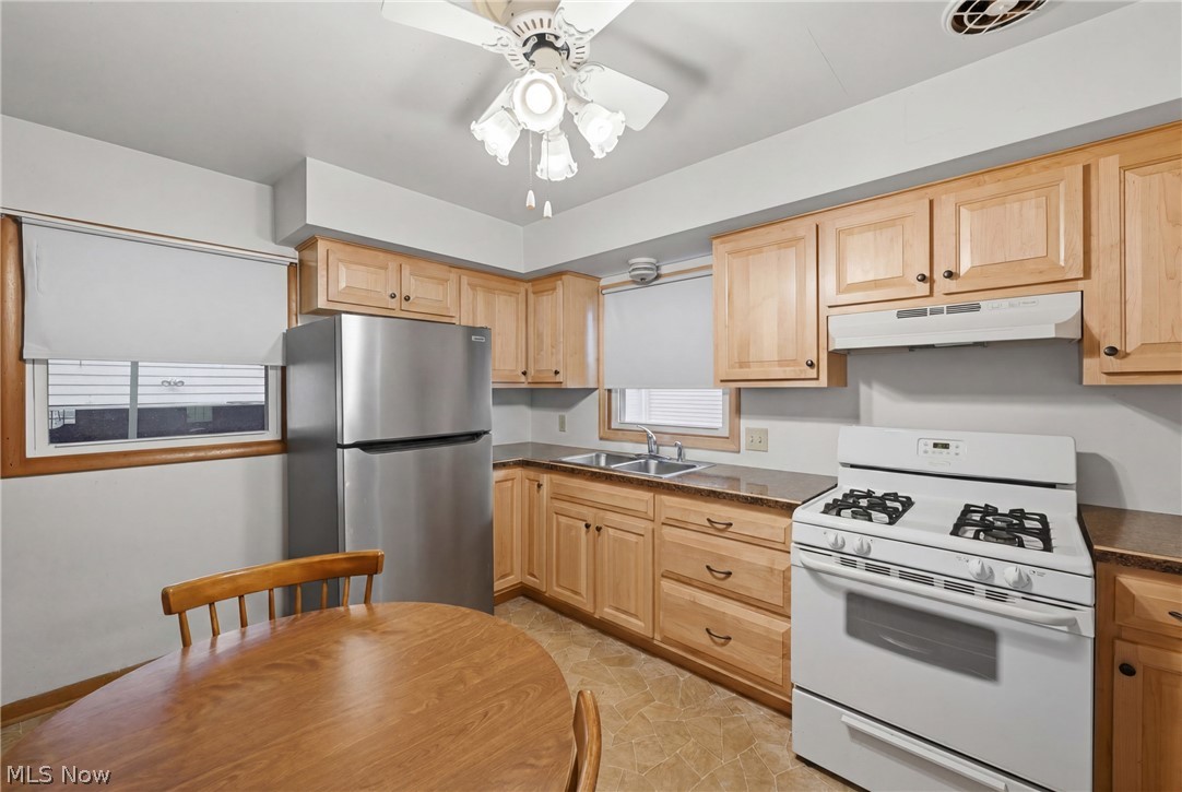 404 Elizabeth Street Property Photo 10