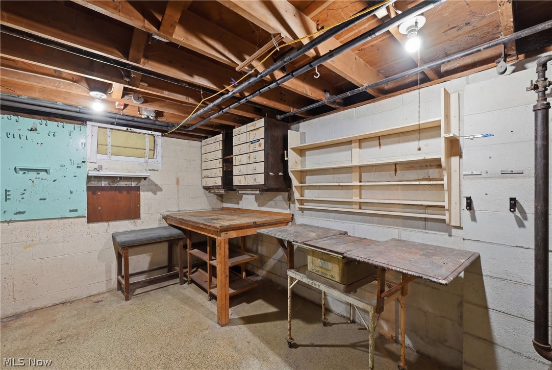 404 Elizabeth Street Property Photo 20