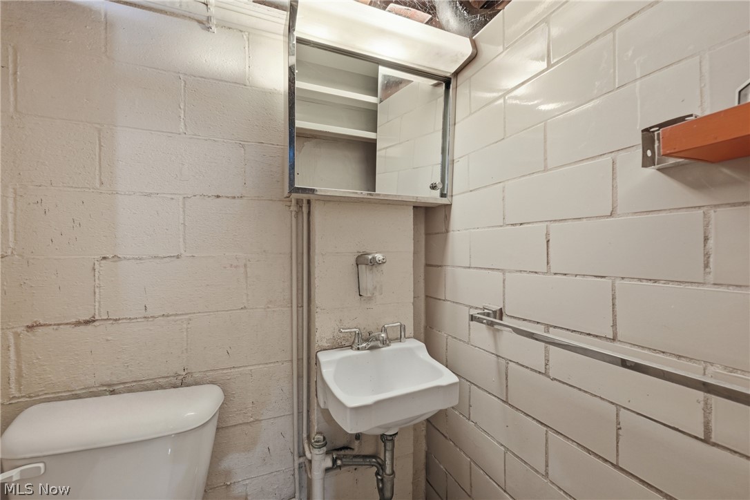 404 Elizabeth Street Property Photo 21