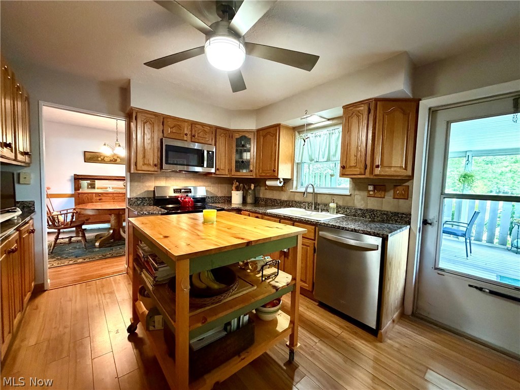 15794 Mayfield Road Property Photo 7