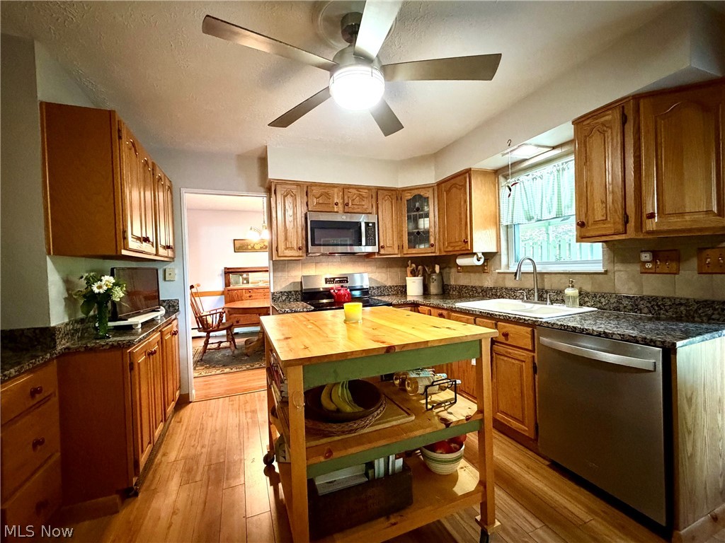 15794 Mayfield Road Property Photo 8