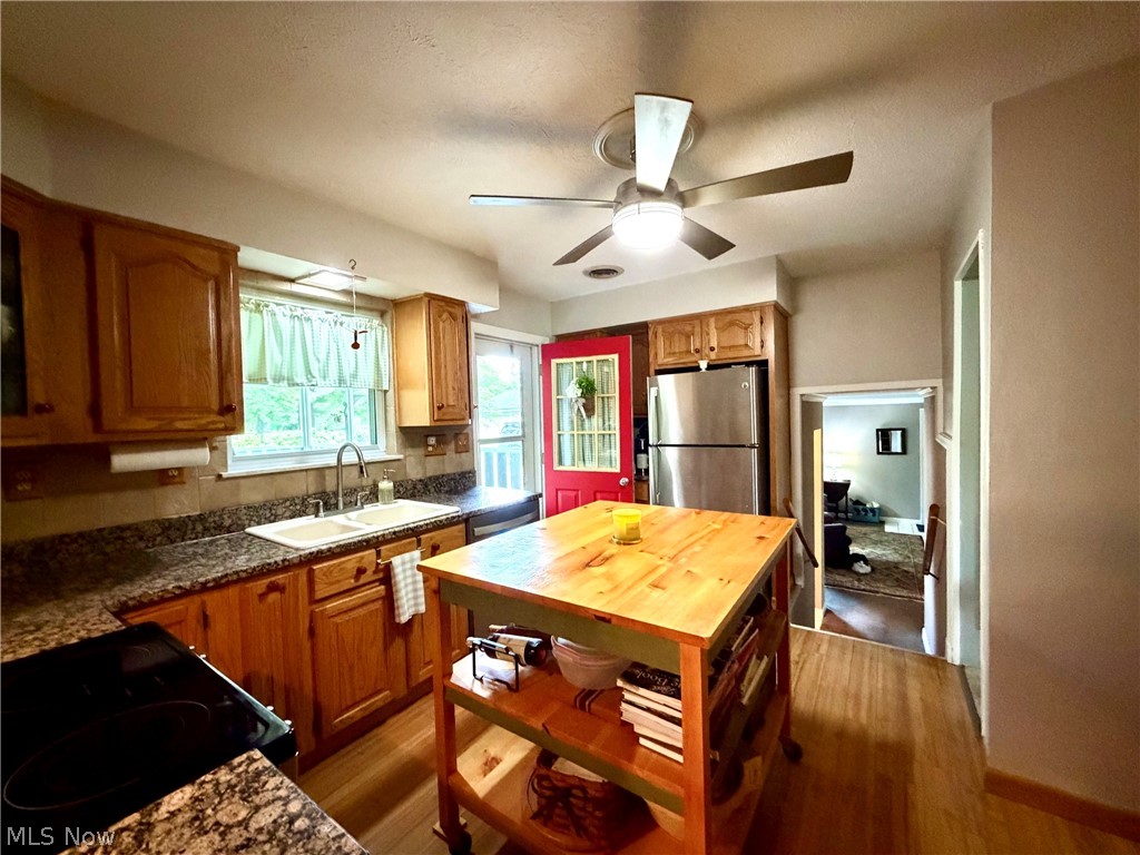15794 Mayfield Road Property Photo 9