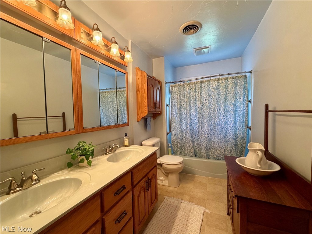 15794 Mayfield Road Property Photo 16