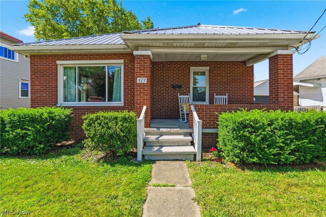 577 5th Street Property Photo 1