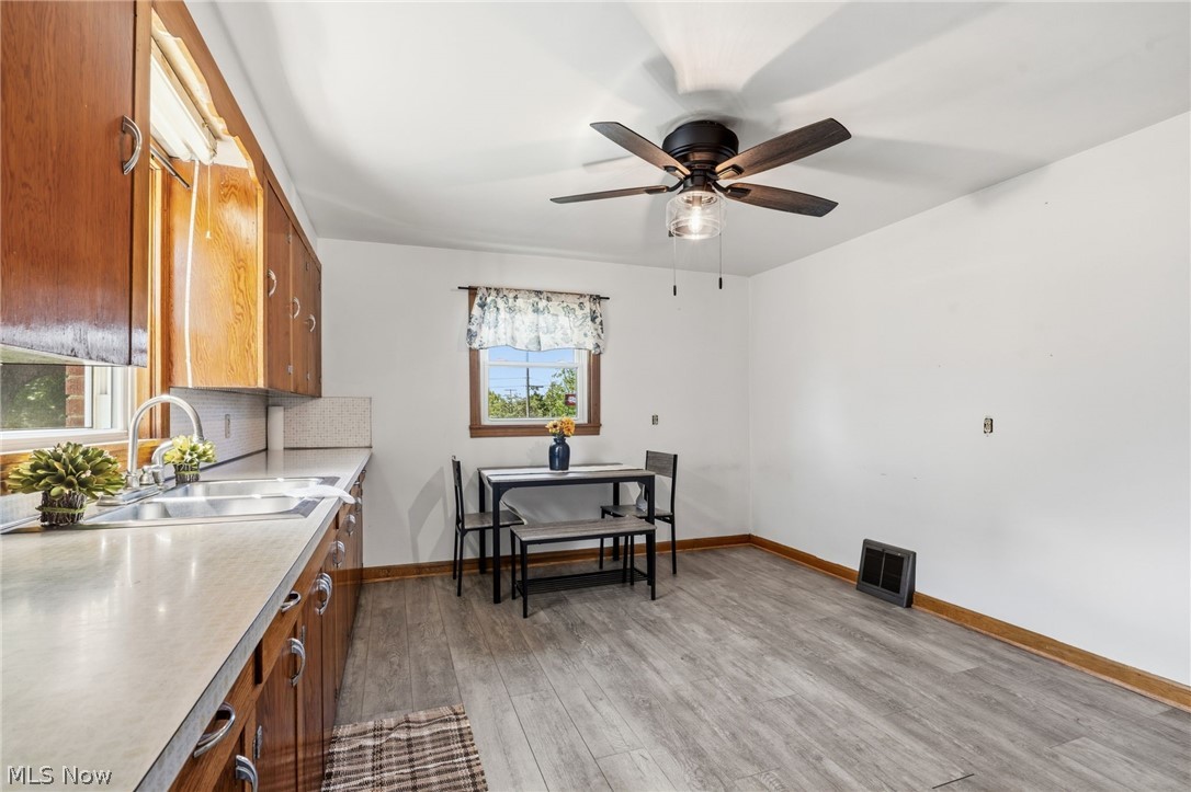 577 5th Street Property Photo 7