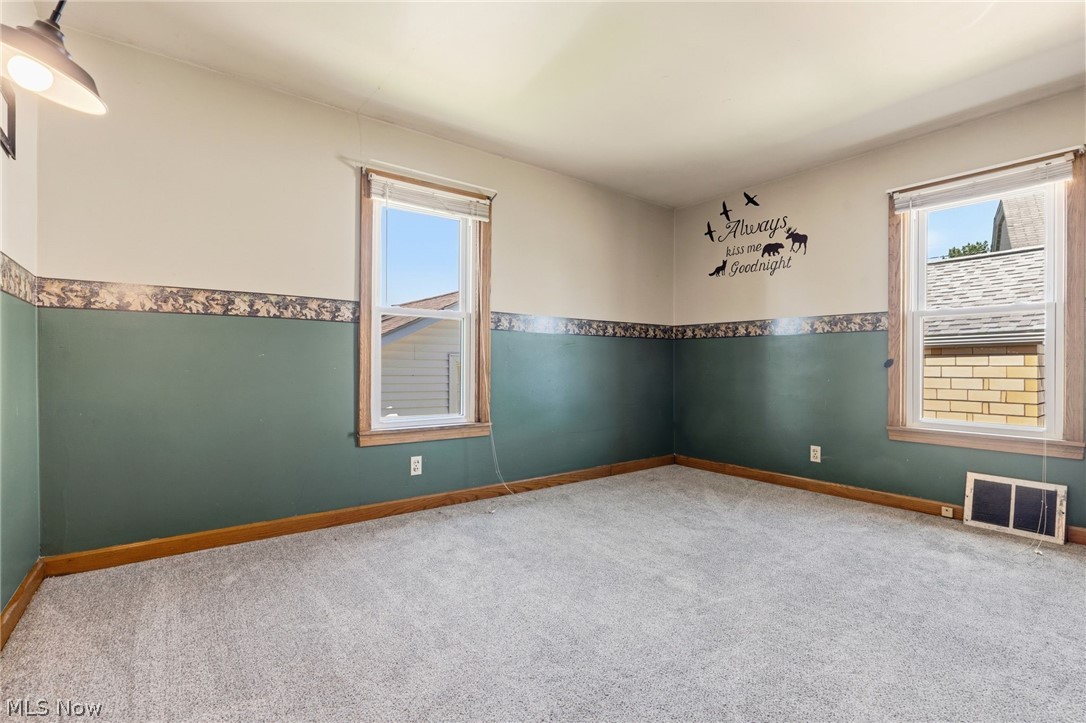 577 5th Street Property Photo 12