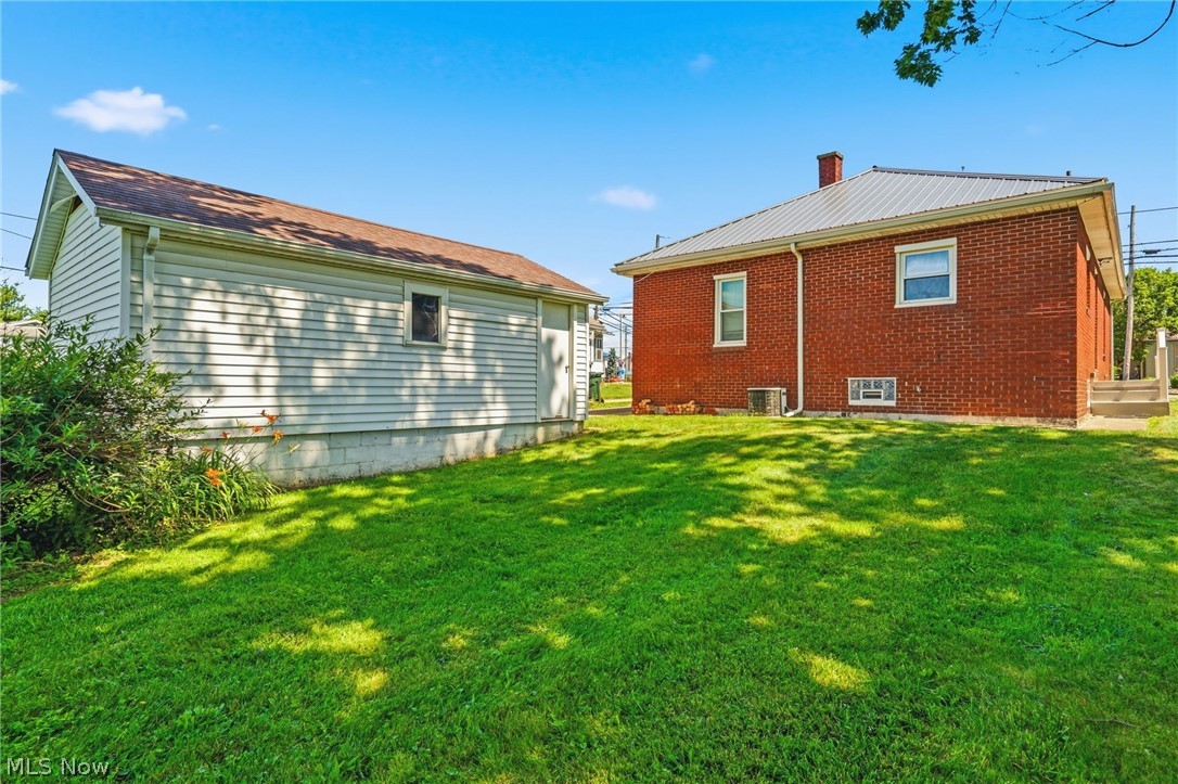 577 5th Street Property Photo 20