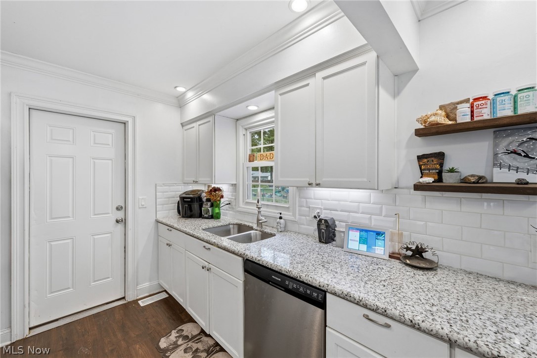 6472 Southgrove Road Property Photo 16