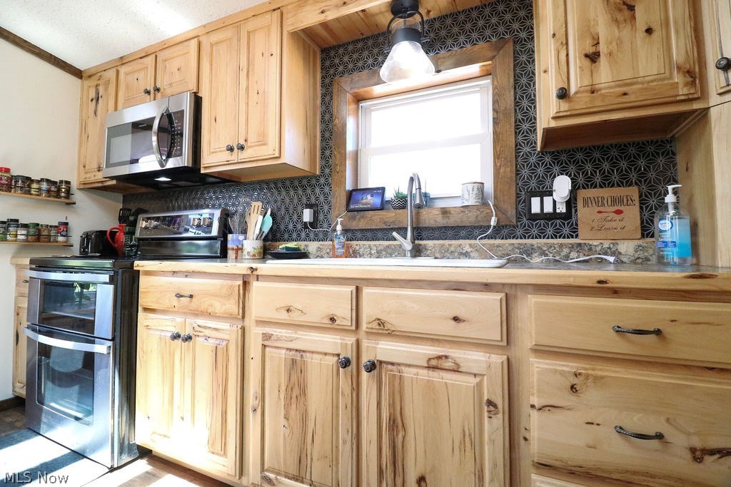 150 Fire Fly Lane Property Photo 11