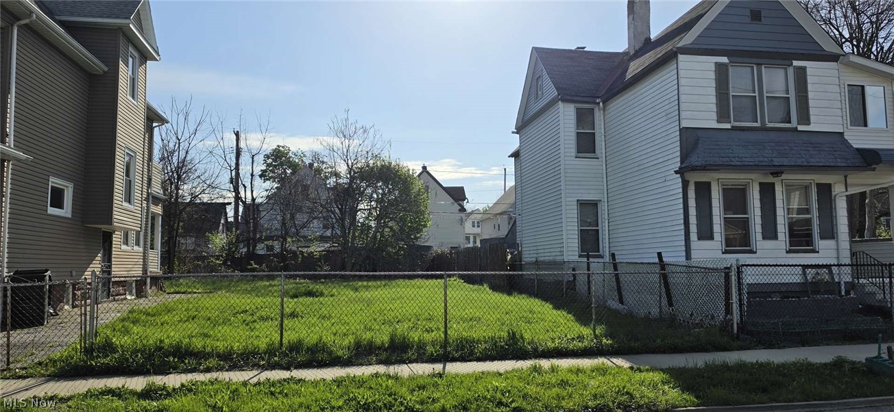 E 93 Street