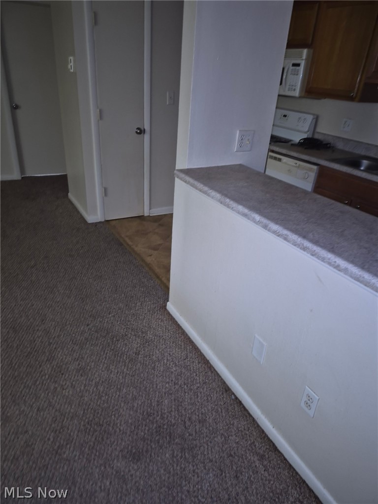 640 Lakeside Drive 8 Property Photo 4