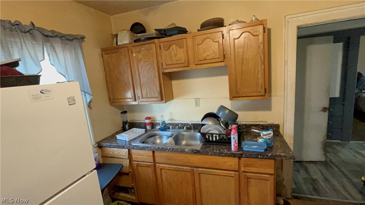 11619 Lenacrave Avenue Property Photo 2