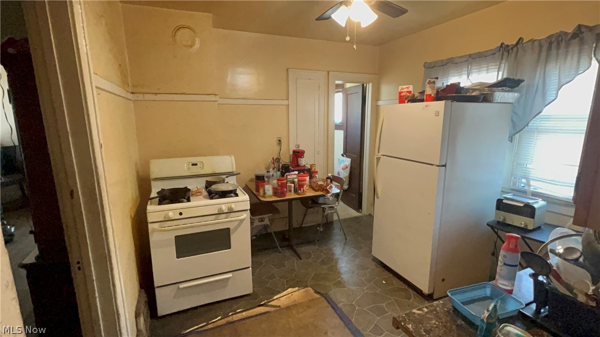 11619 Lenacrave Avenue Property Photo 3