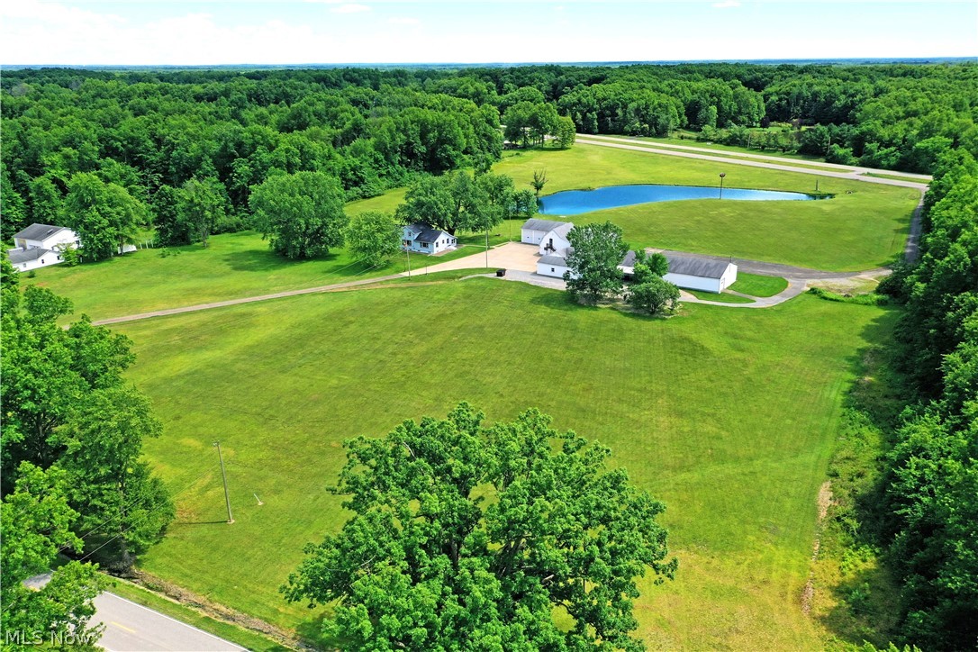 4085 Herner County Line Road Property Photo 4