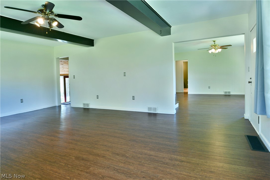 4085 Herner County Line Road Property Photo 9