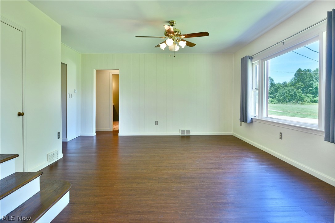 4085 Herner County Line Road Property Photo 10