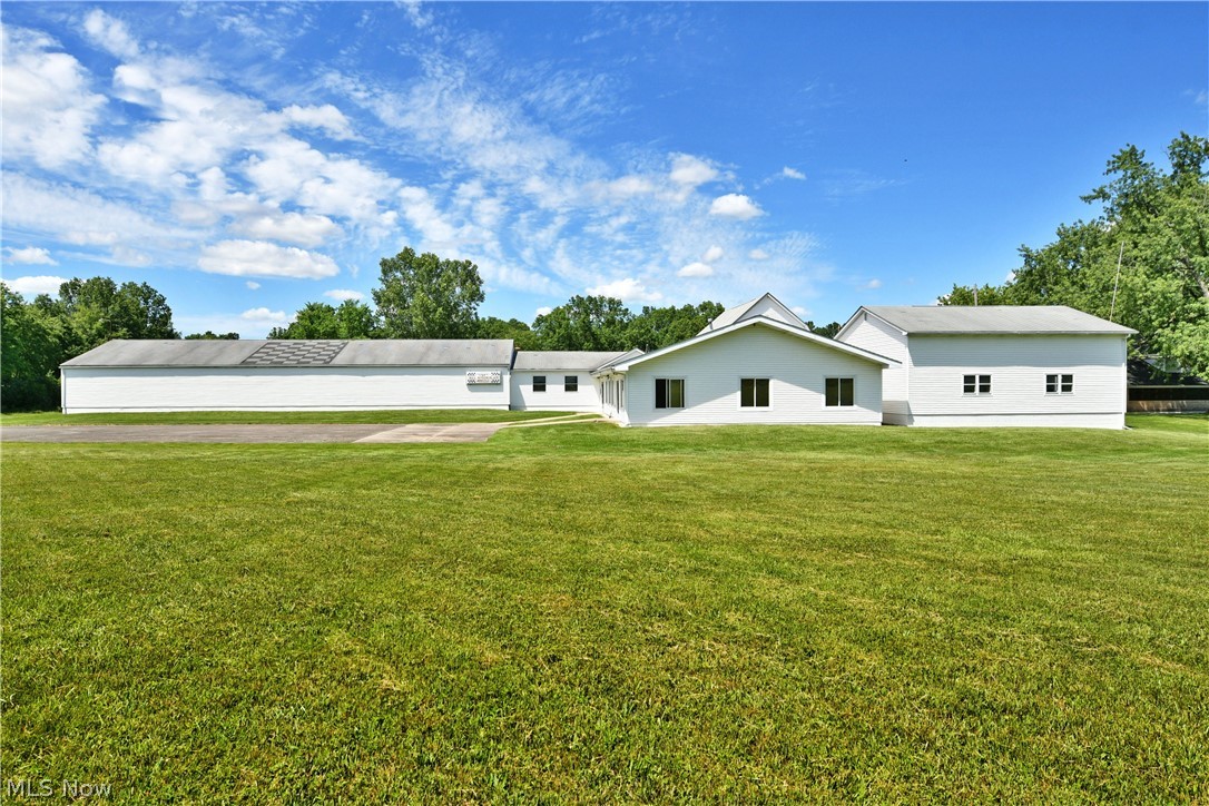 4085 Herner County Line Road Property Photo 1
