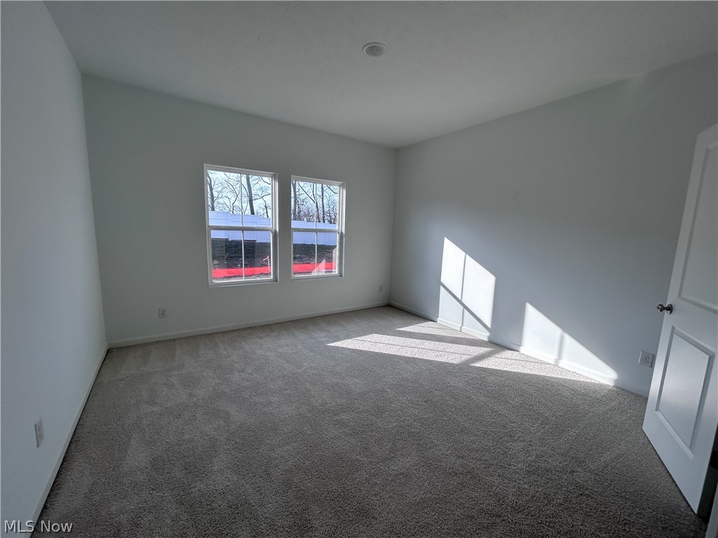 5076 Shepherds Glen Property Photo 8