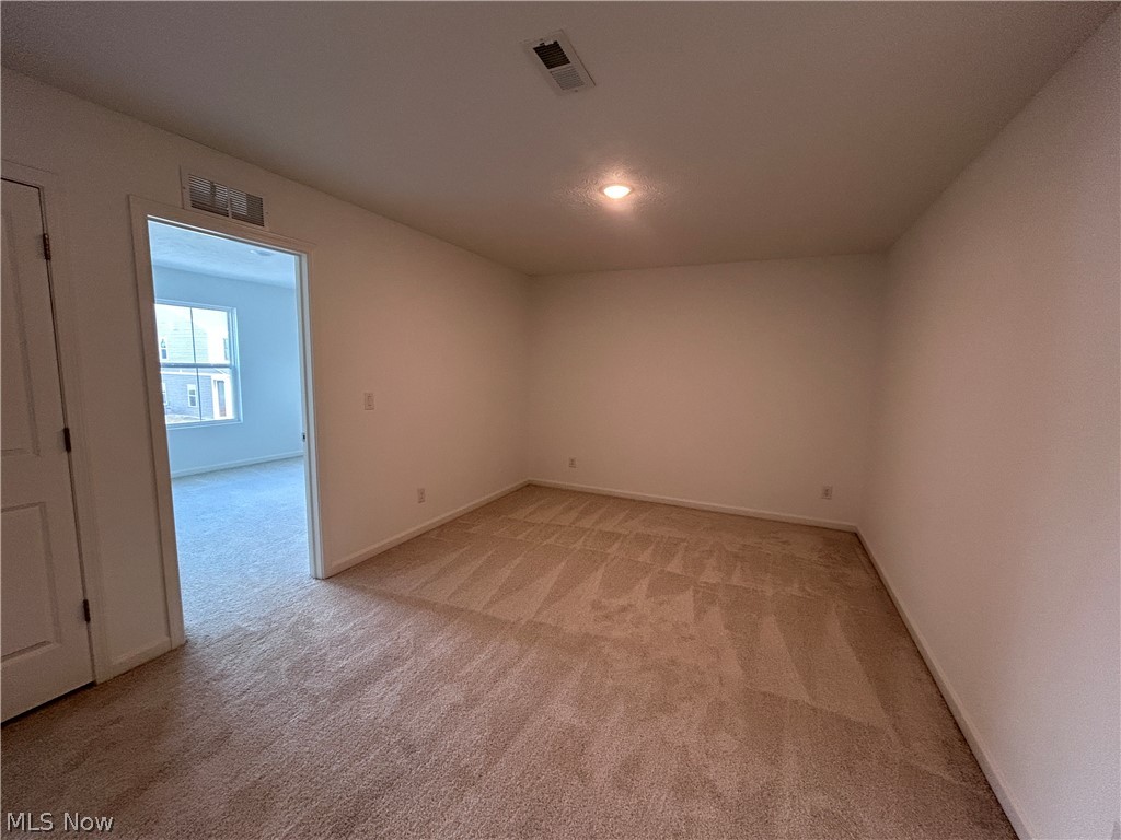 5076 Shepherds Glen Property Photo 13