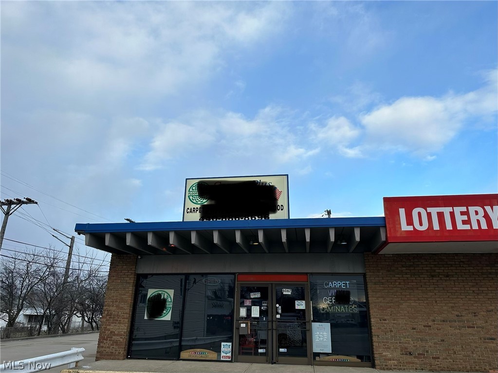 6067 State Road Property Photo 1