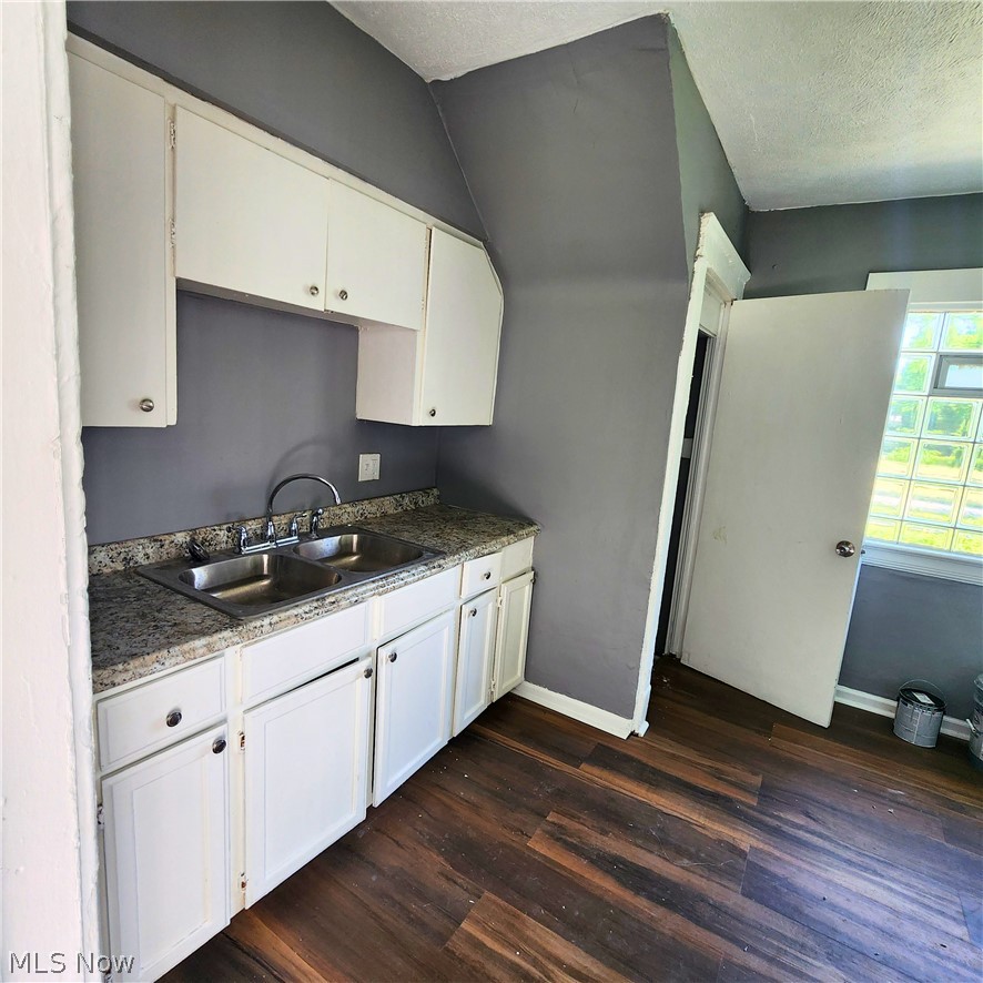 3198 E 118th Street Property Photo 6