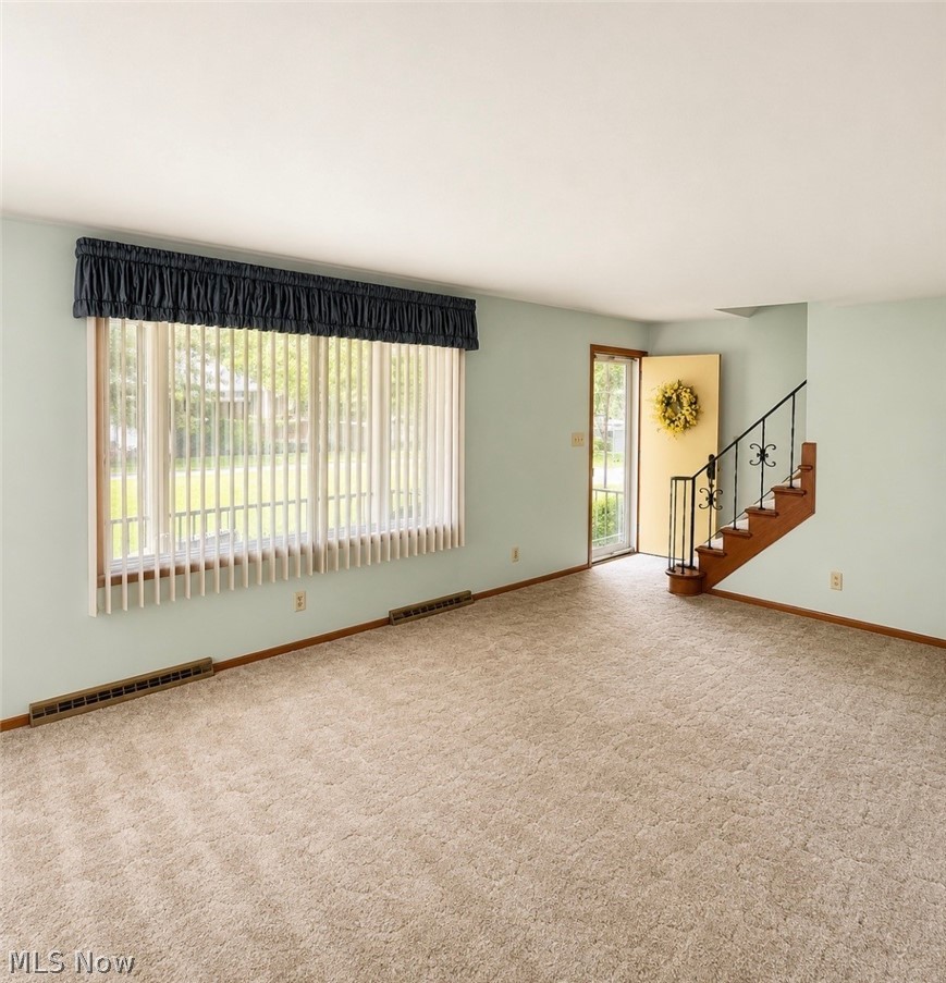 4345 Woodleigh Lane Property Photo 4