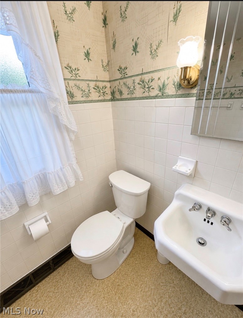 4345 Woodleigh Lane Property Photo 15