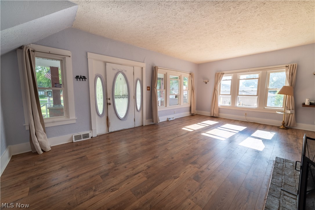 224 Meadowbrook Avenue Property Photo 6