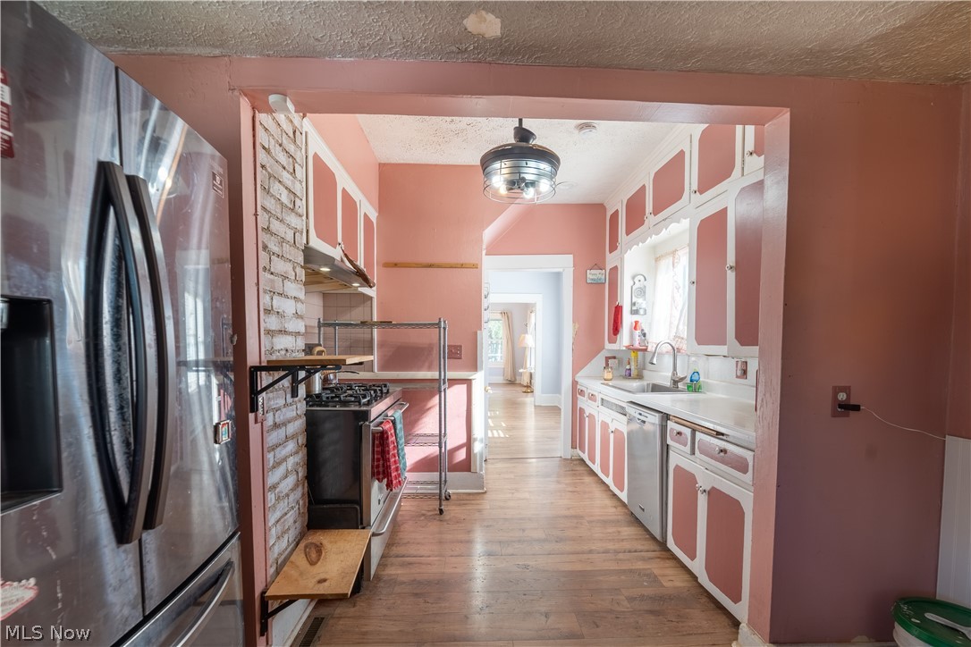 224 Meadowbrook Avenue Property Photo 8