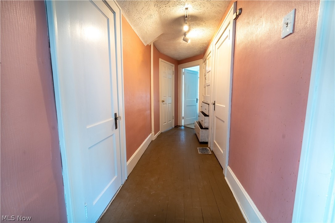 224 Meadowbrook Avenue Property Photo 16