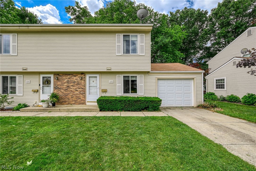 2292 Echo Valley Drive Property Photo 4