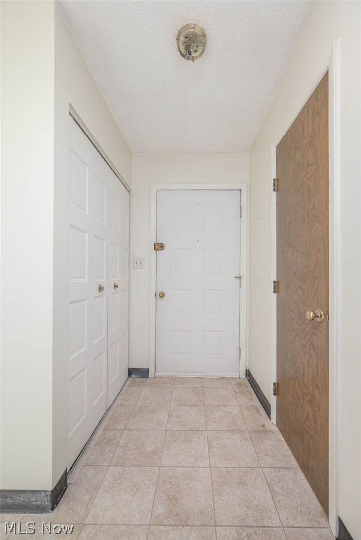 2292 Echo Valley Drive Property Photo 9