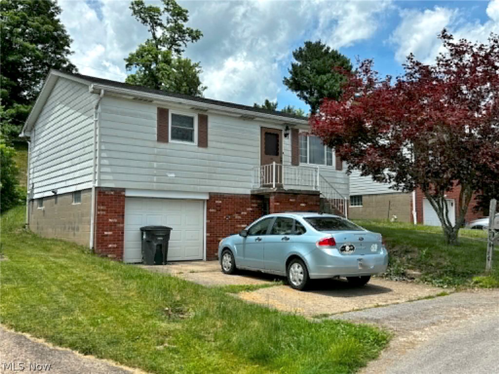 205 Canterbury Boulevard Property Photo 1