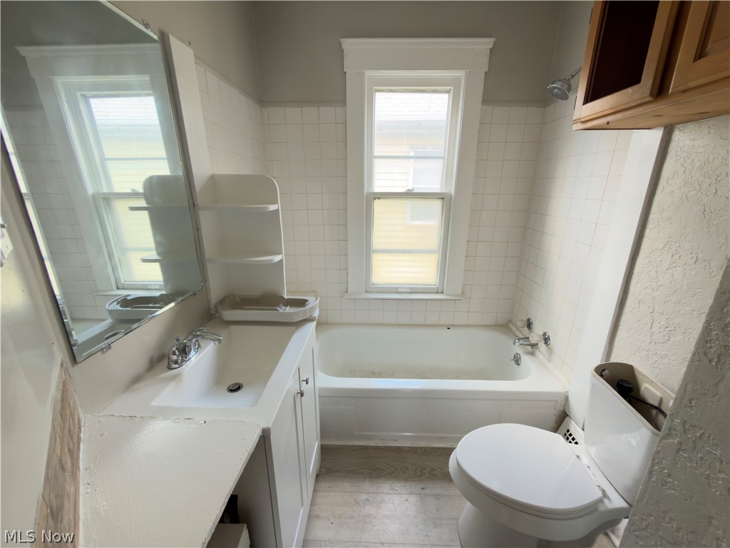 4101 E 64th Street Property Photo 5