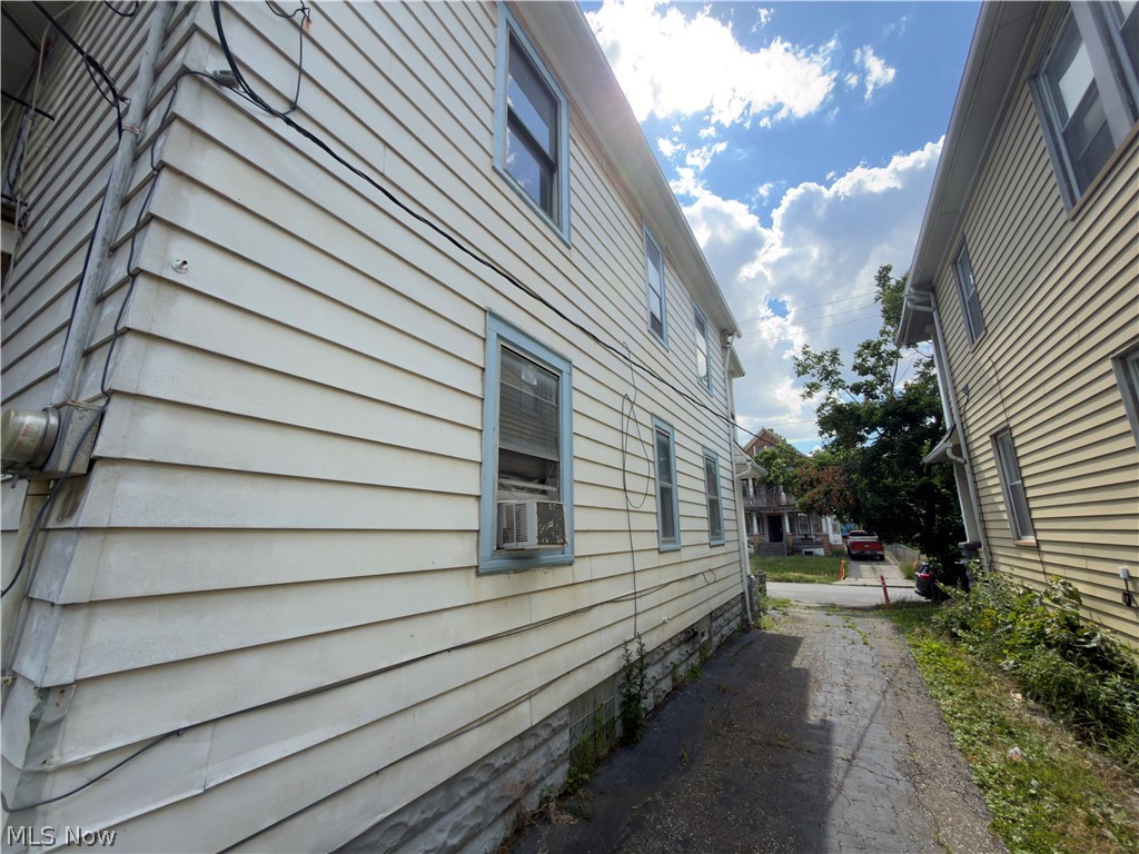 4101 E 64th Street Property Photo 17