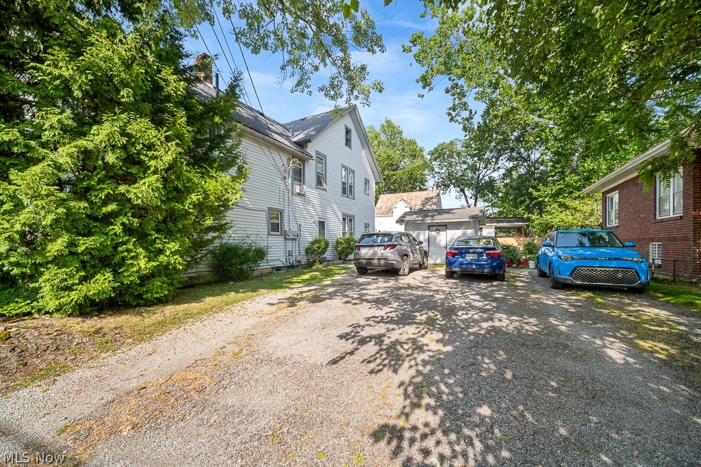 178 E Bridge Street Property Photo 5