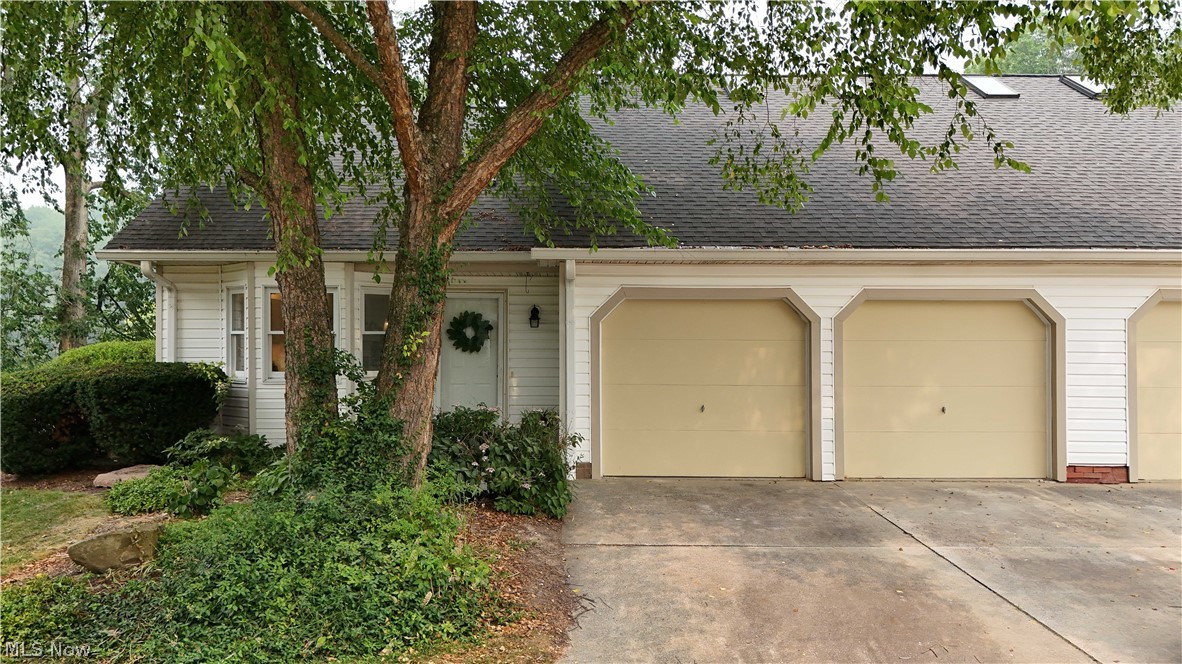 775-6 Hampton Circle Property Photo 1