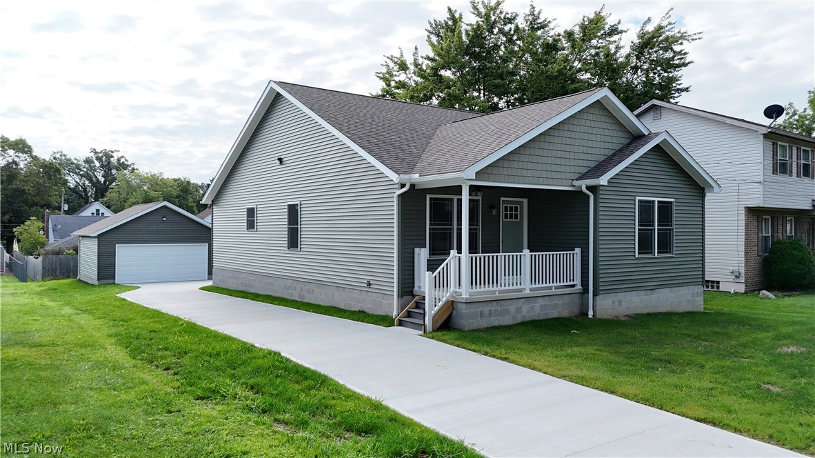 434 8th Street Property Photo 2