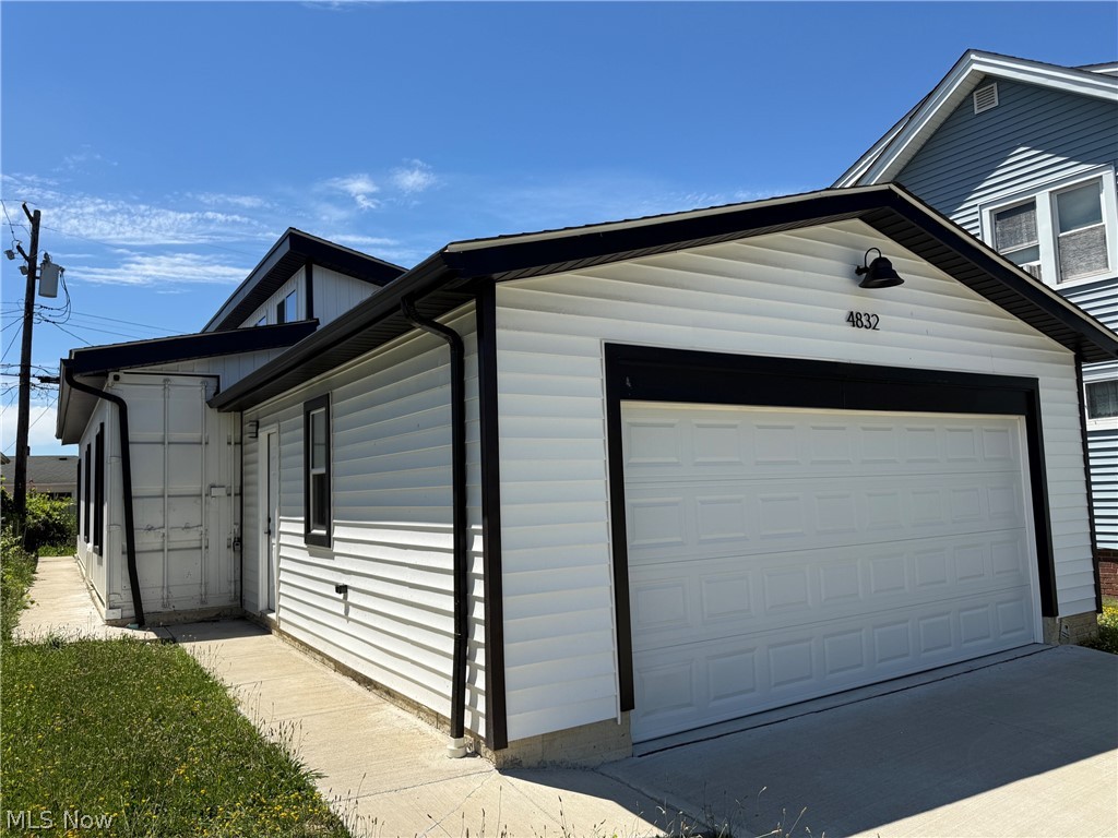4832 E 84th Street Property Photo 1