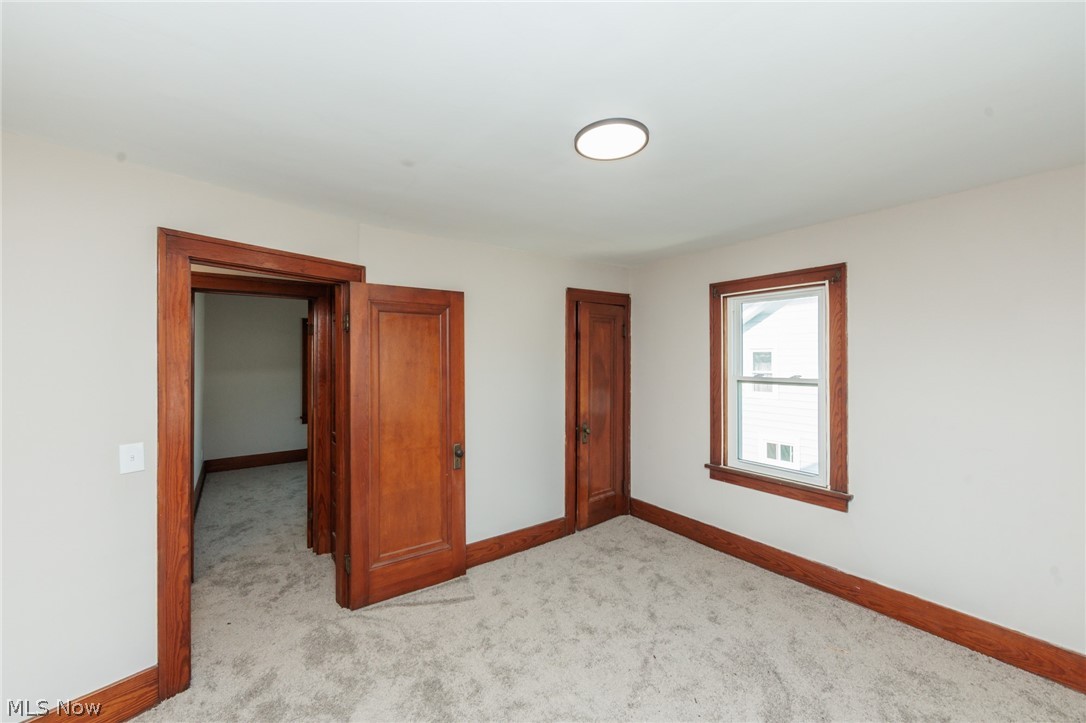 2233 E 33rd Street Property Photo 8