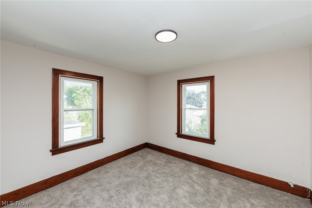 2233 E 33rd Street Property Photo 9