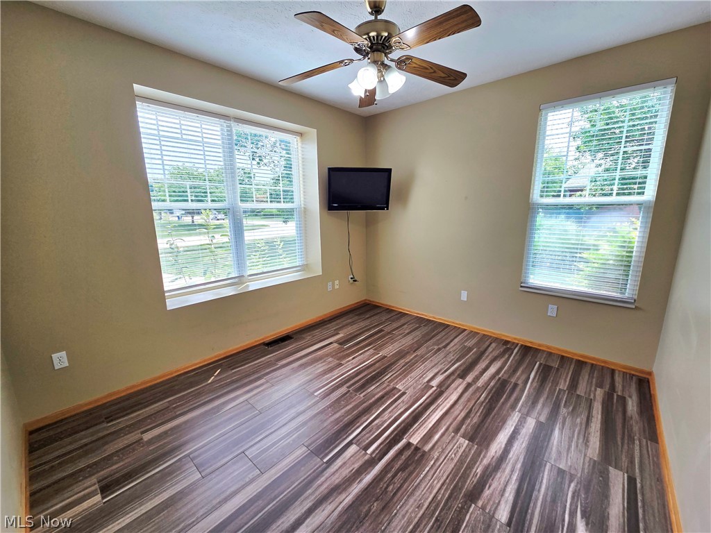 1901 Pembrooke Lane Property Photo 19
