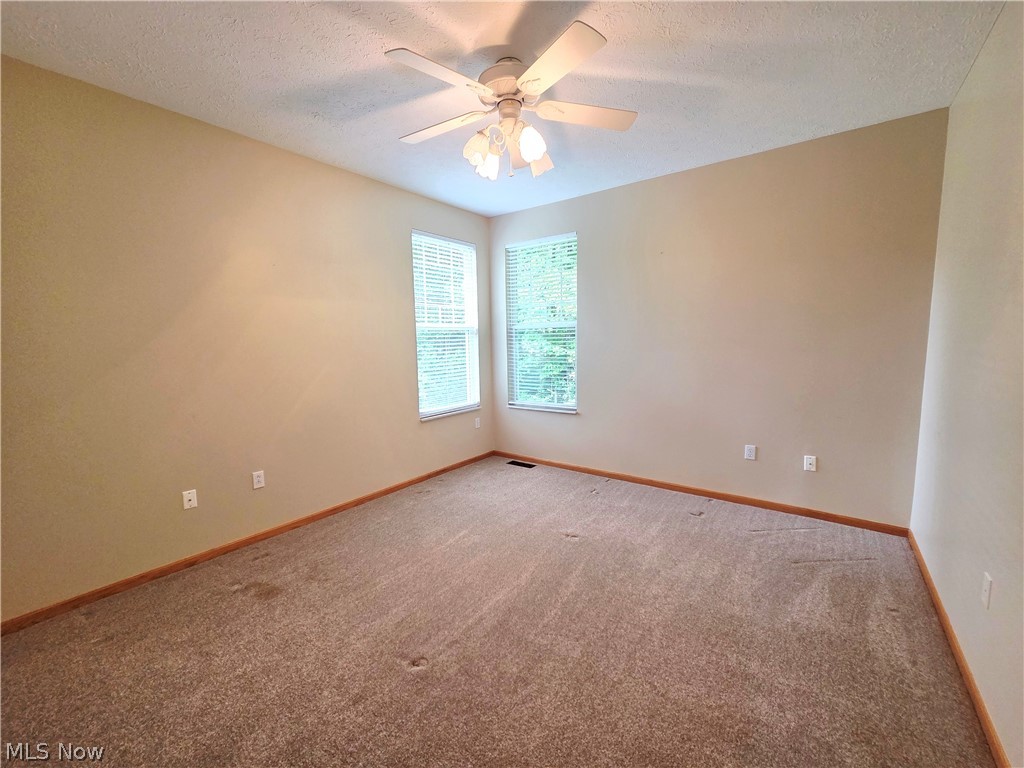1901 Pembrooke Lane Property Photo 22
