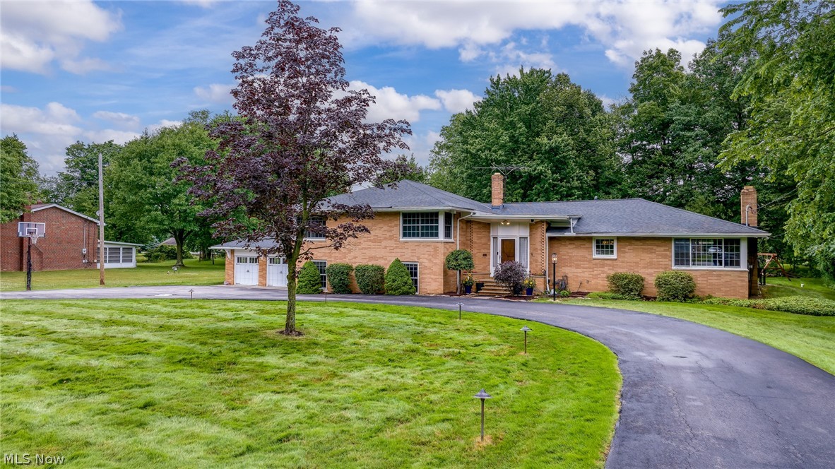 3819 Brainard Road Property Photo 4